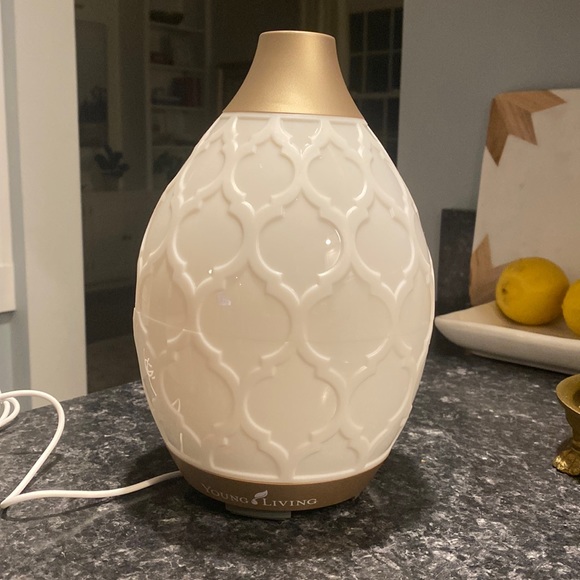 {young living} desert mist diffuser